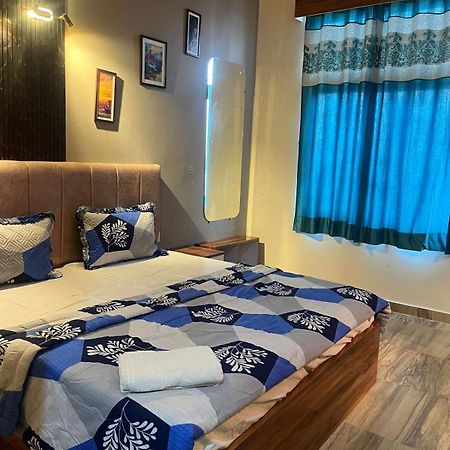 Studio Apartment In Grander Noida Exterior foto