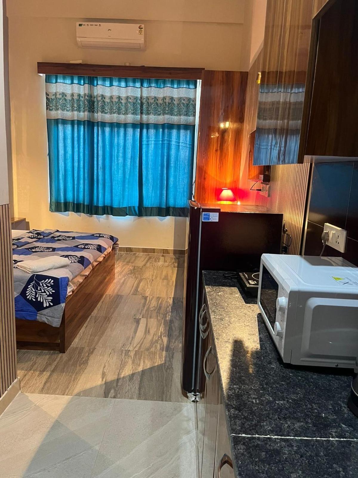 Studio Apartment In Grander Noida Exterior foto