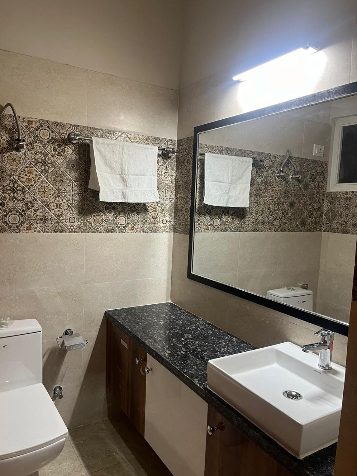 Studio Apartment In Grander Noida Exterior foto